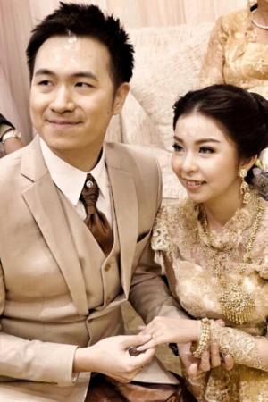 ชุดไทยเจ้าสาว ชุดไทยจักรพรรดิ์ เช่าที่แบมบี้ เวดดิ้ง ห้วยขวาง